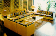 reception.jpg (10801 bytes)