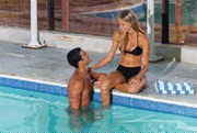 piscina.jpg (13291 bytes)
