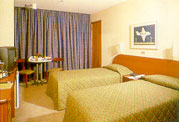 room.gif (15787 bytes)