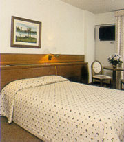 suite.jpg (12395 bytes)